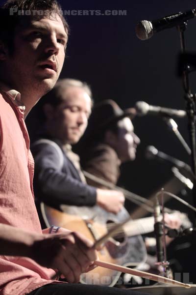 THE WOWZ - 2011-01-30 - SAINT OUEN - Mains d'Oeuvres - 